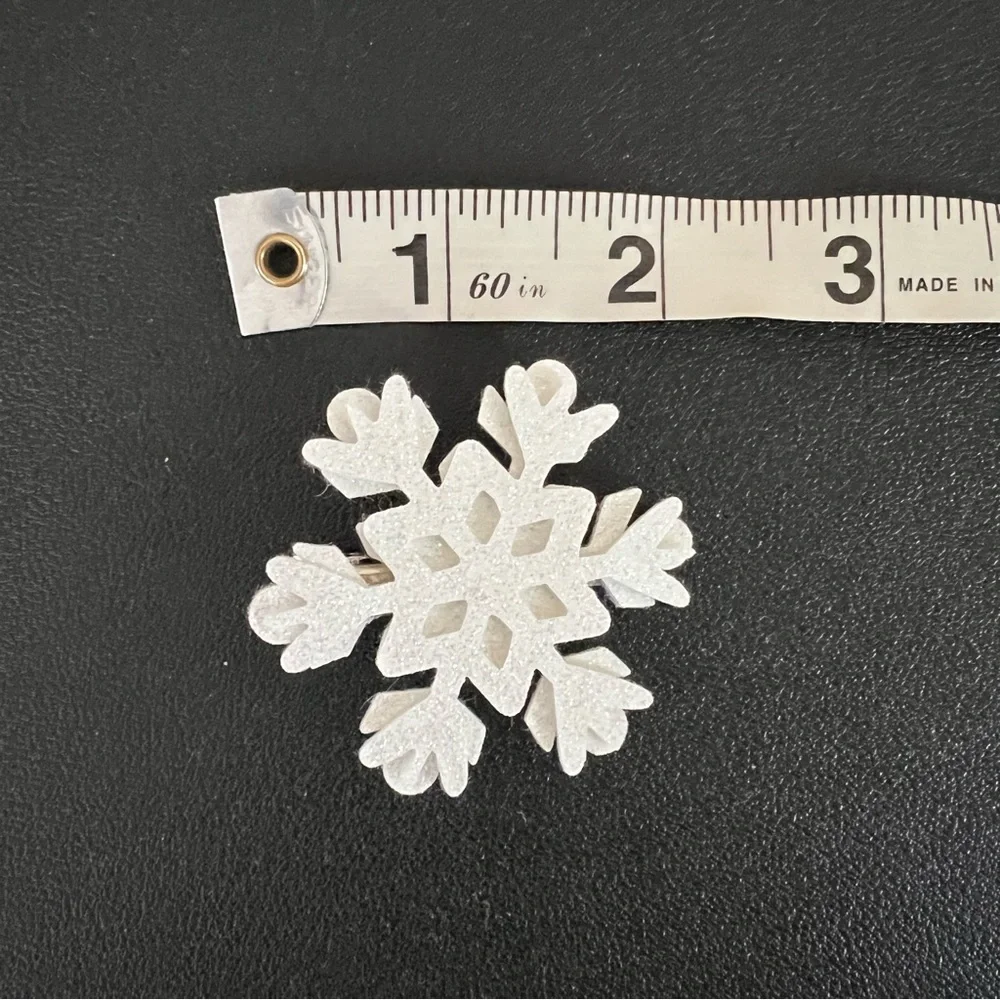NWT White Snowflake barrette